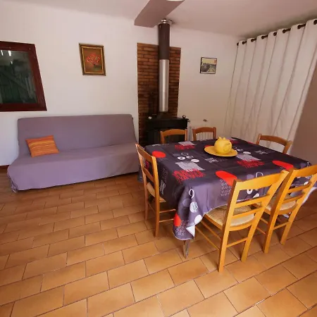 Campagne Saint Maurinet Hébergement de vacances Montmeyan